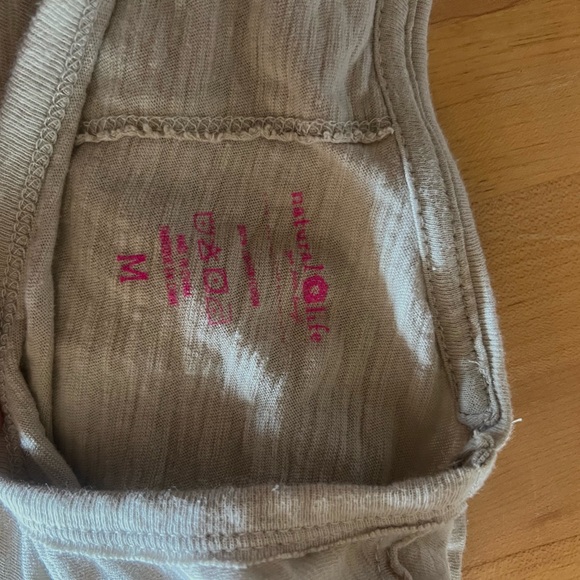NATURAL LIFE Heathered Gray Top with Pink Logo - Picture 5 of 5